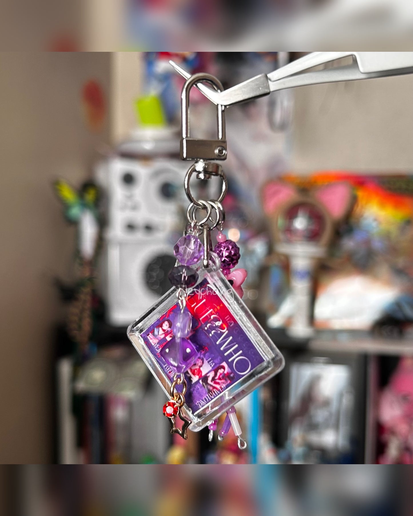 Itzy guess who keychain