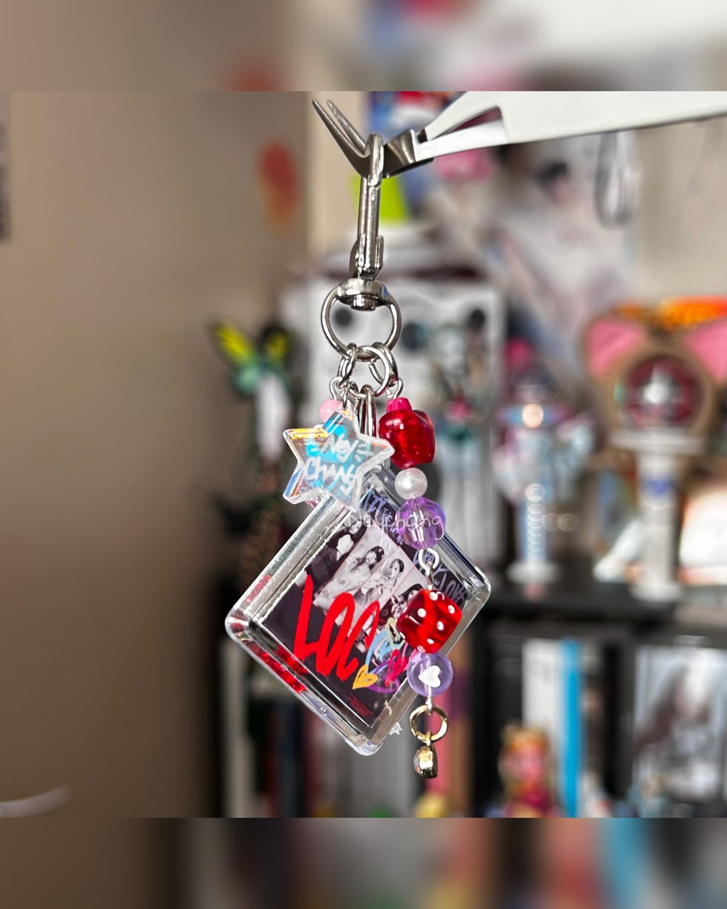 Itzy crazy in love keychain